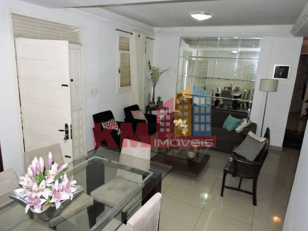 Casa à venda com 3 quartos, 290m² - Foto 8