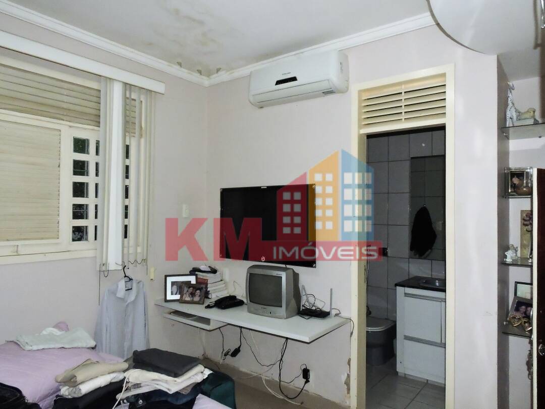 Casa à venda com 3 quartos, 290m² - Foto 14