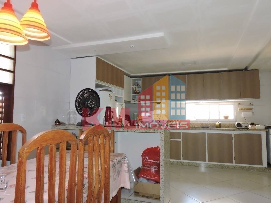 Casa à venda com 3 quartos, 301m² - Foto 16