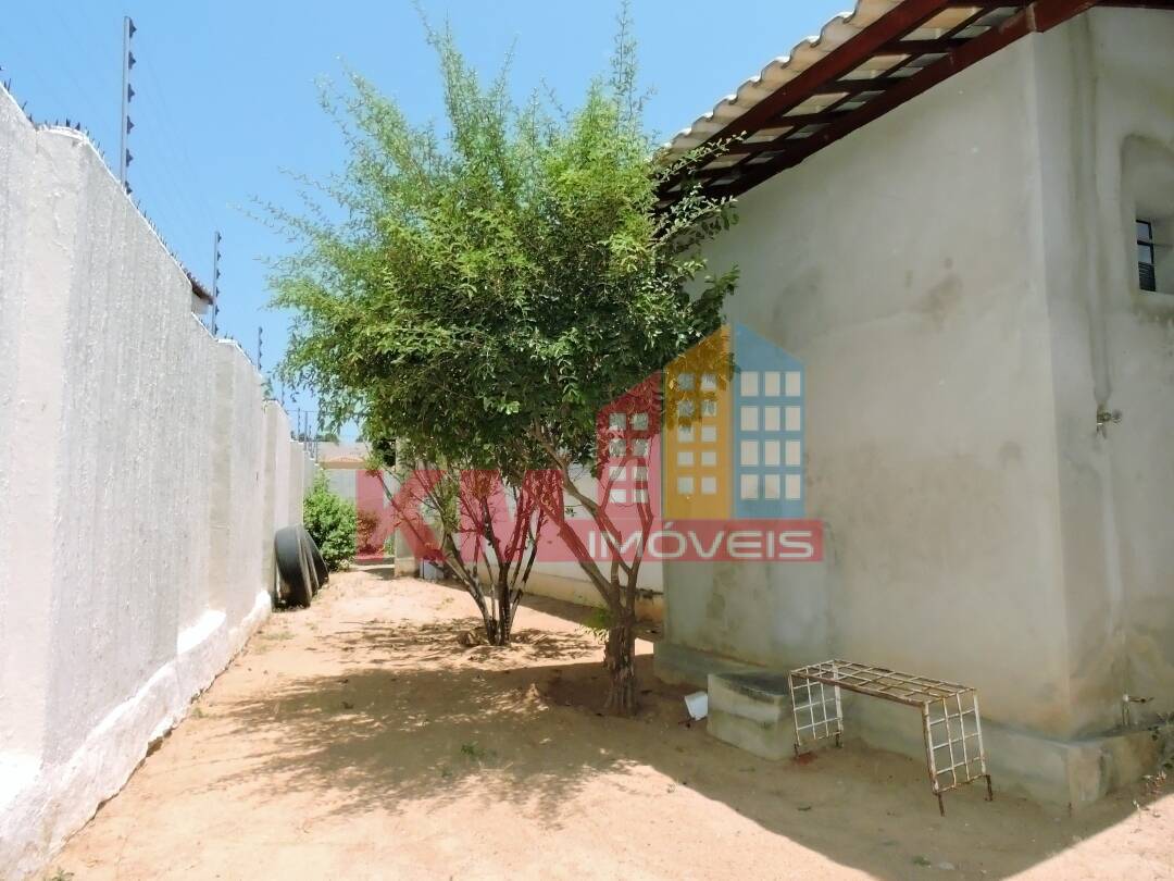 Casa à venda com 3 quartos, 301m² - Foto 42