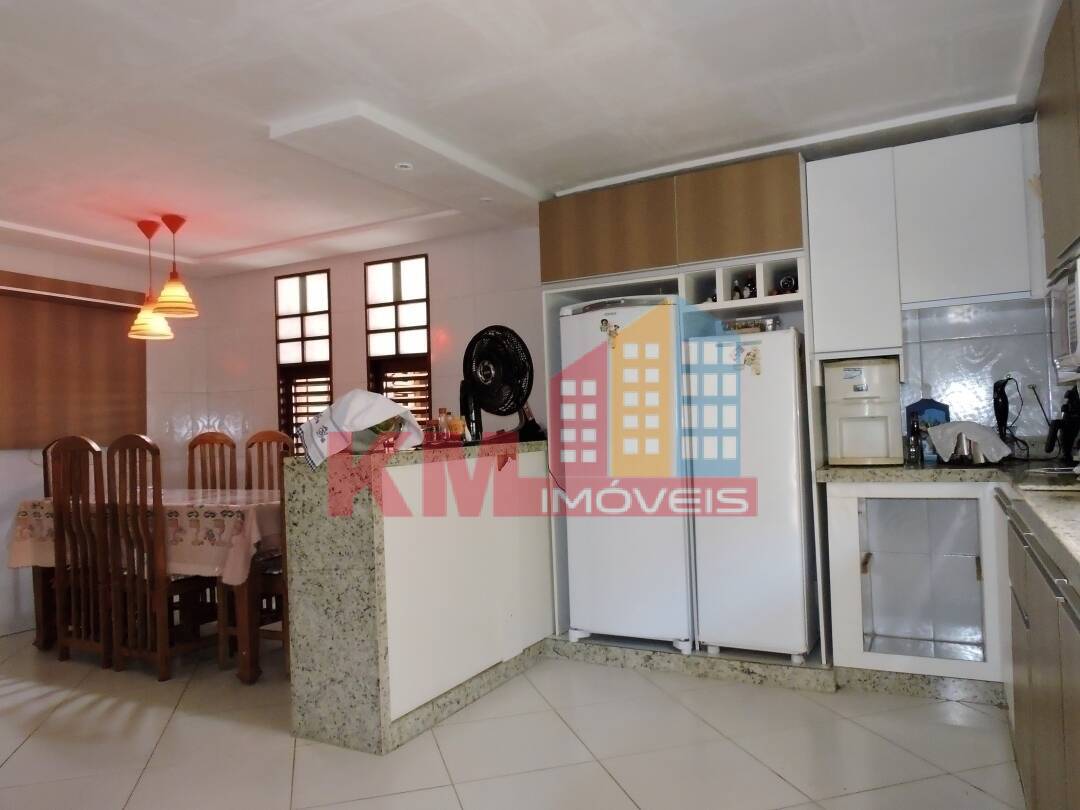 Casa à venda com 3 quartos, 301m² - Foto 18