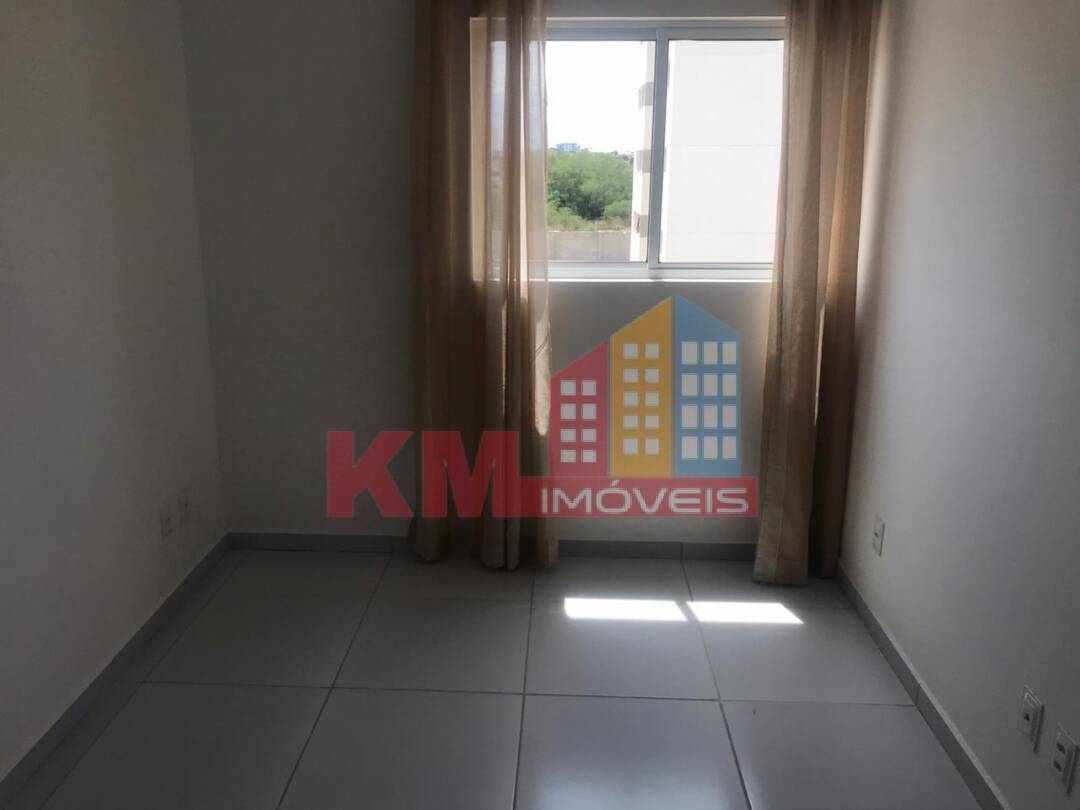 Apartamento para alugar com 2 quartos, 999m² - Foto 2