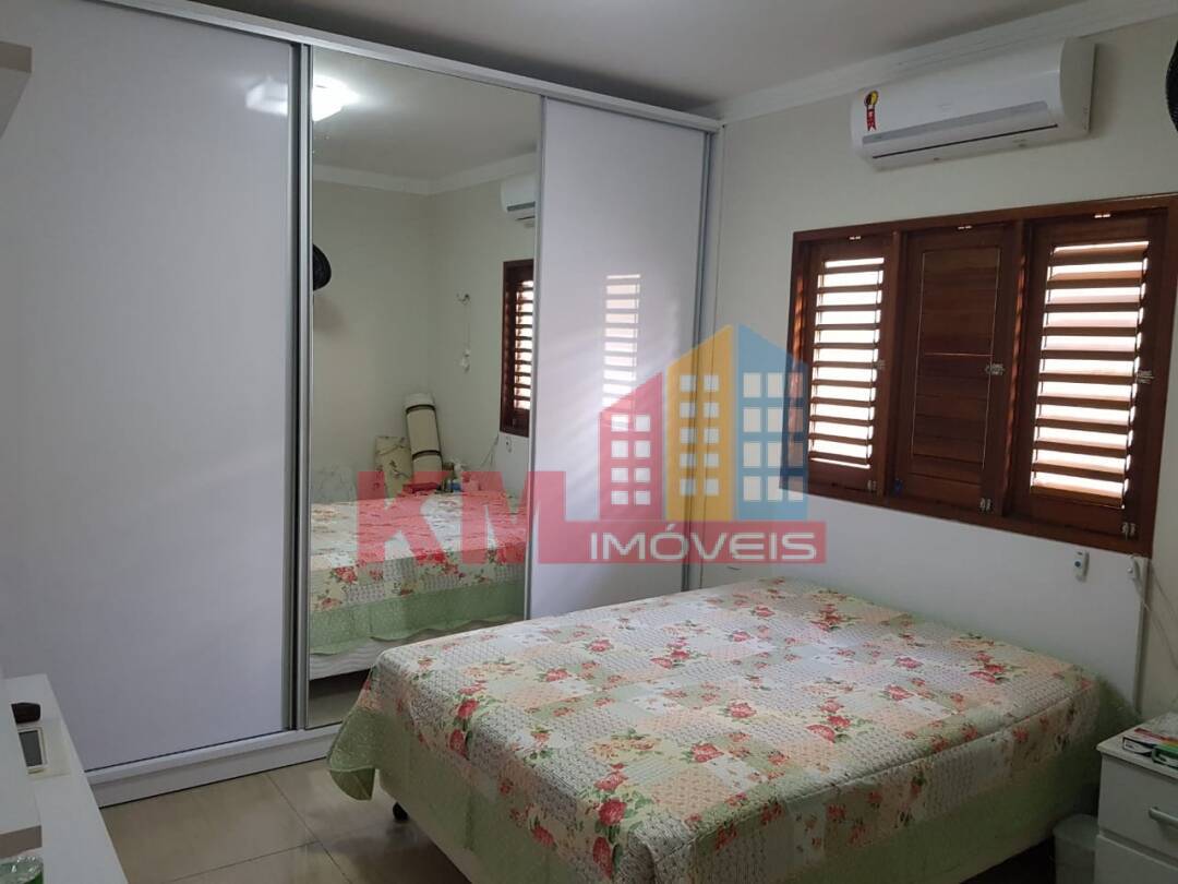 Casa à venda com 4 quartos, 999m² - Foto 15