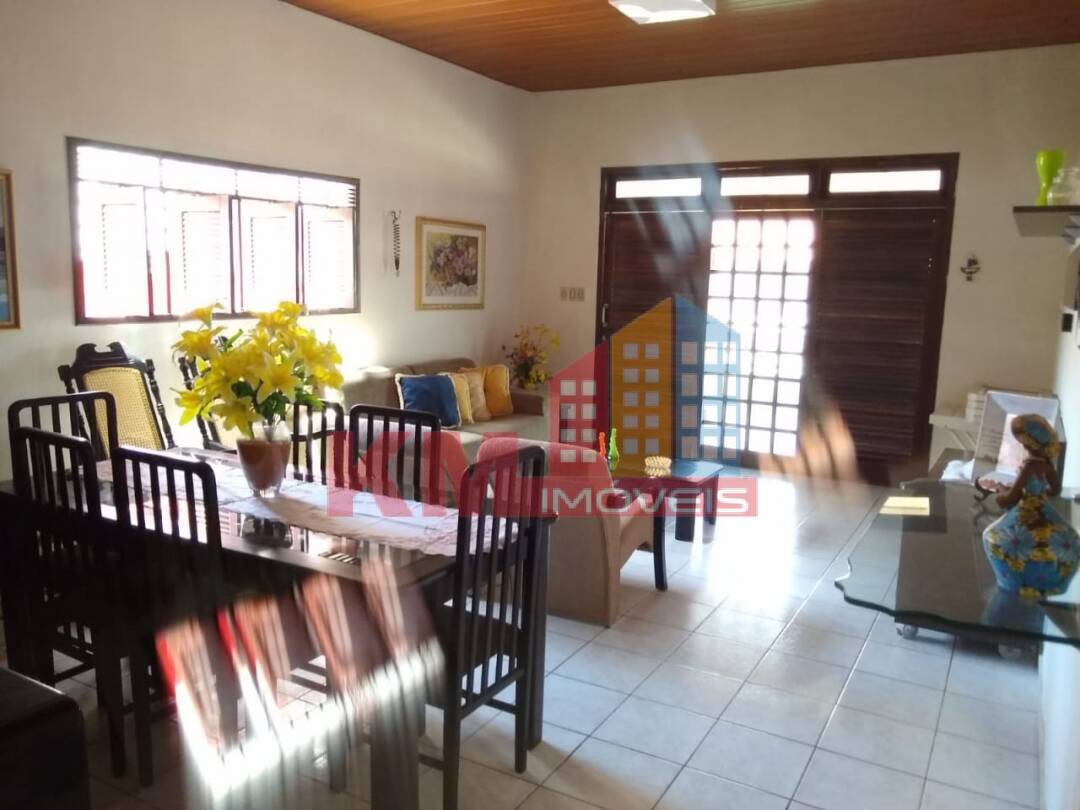 Casa à venda com 5 quartos, 280m² - Foto 4