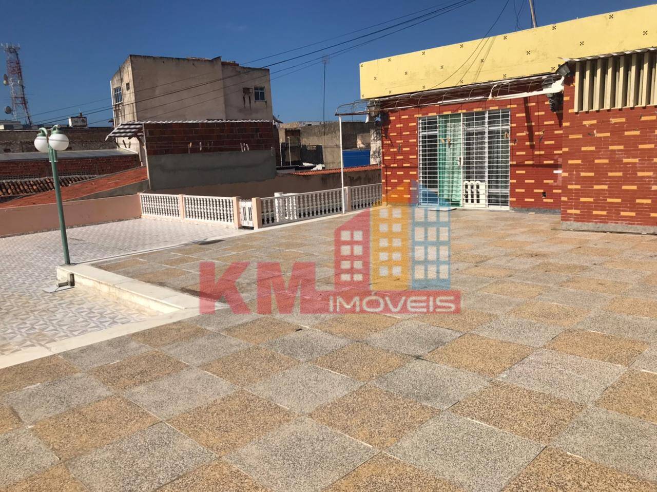 Casa à venda com 6 quartos, 100m² - Foto 3