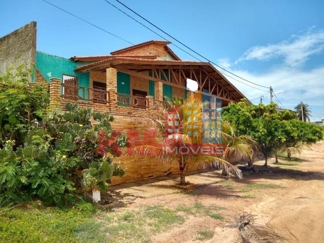 Casa à venda com 5 quartos, 280m² - Foto 1