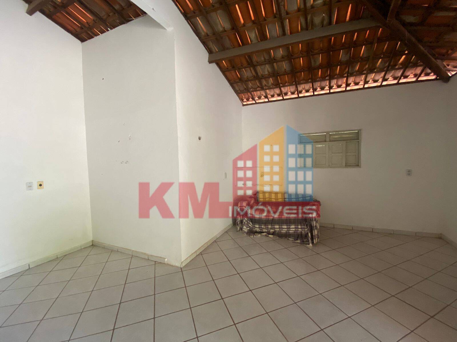 Casa à venda com 4 quartos, 100m² - Foto 5