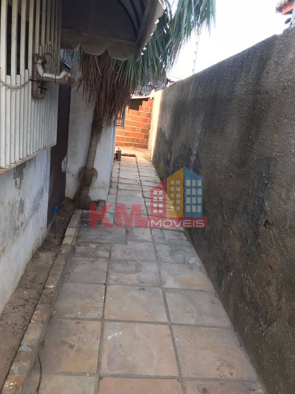 Casa à venda com 3 quartos, 300m² - Foto 8