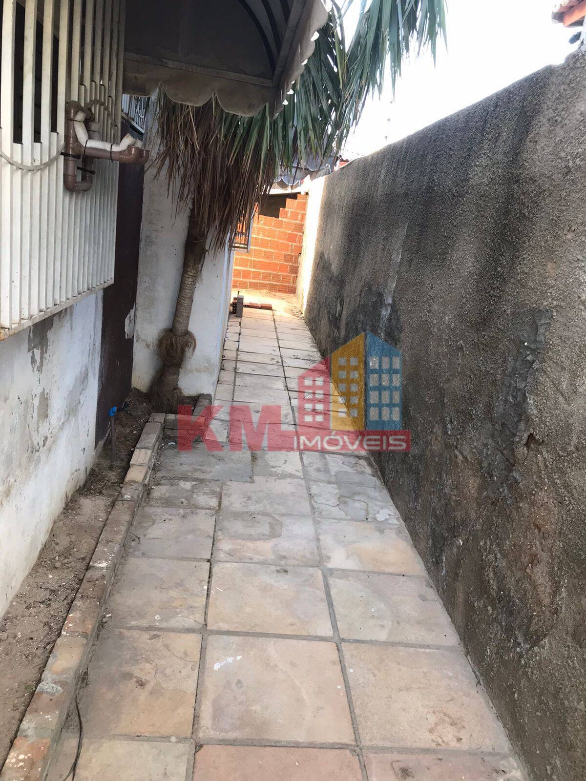 Casa à venda com 3 quartos, 300m² - Foto 9