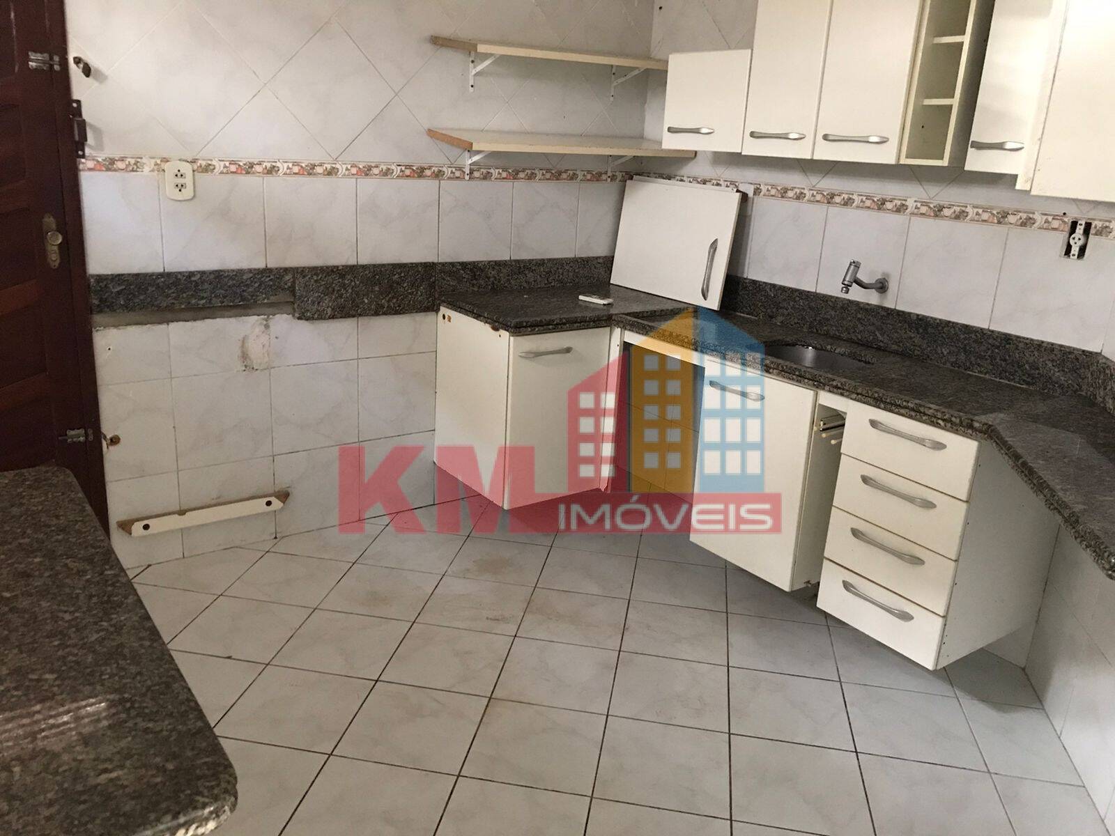 Casa à venda com 3 quartos, 300m² - Foto 18