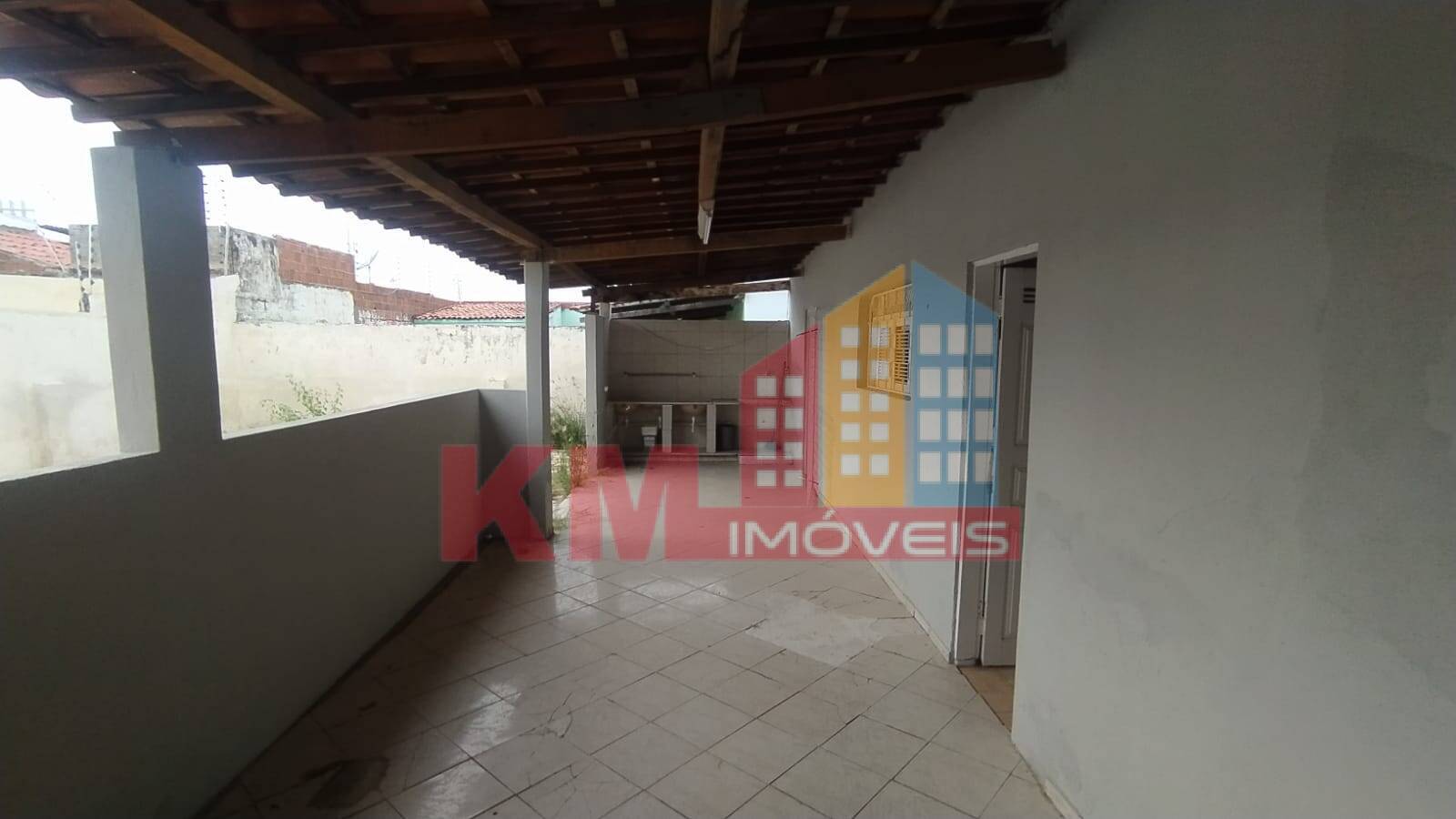 Casa à venda com 3 quartos, 1000m² - Foto 4