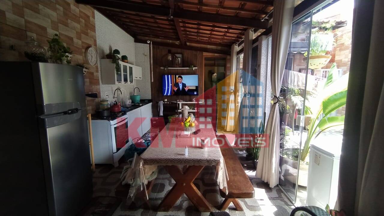 Casa à venda com 2 quartos, 240m² - Foto 10