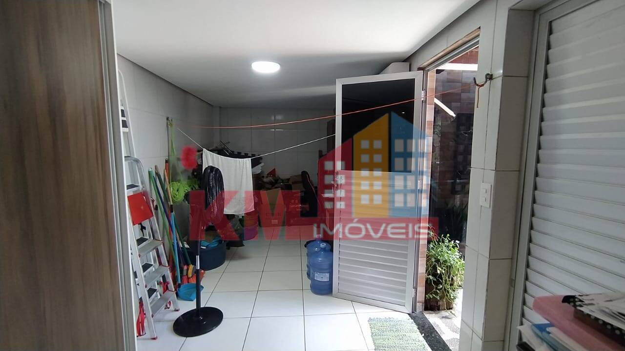 Casa à venda com 2 quartos, 240m² - Foto 19