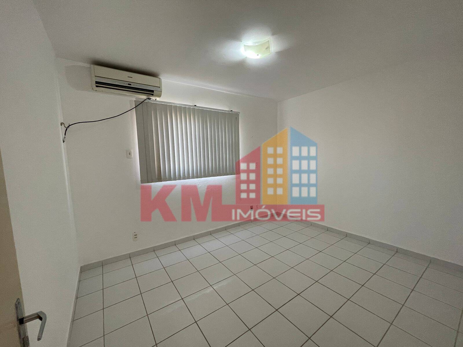 Apartamento à venda com 2 quartos, 76m² - Foto 2