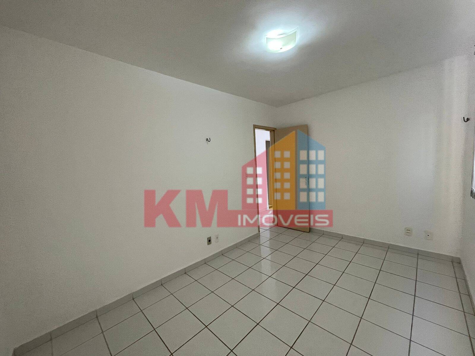 Apartamento à venda com 2 quartos, 76m² - Foto 4