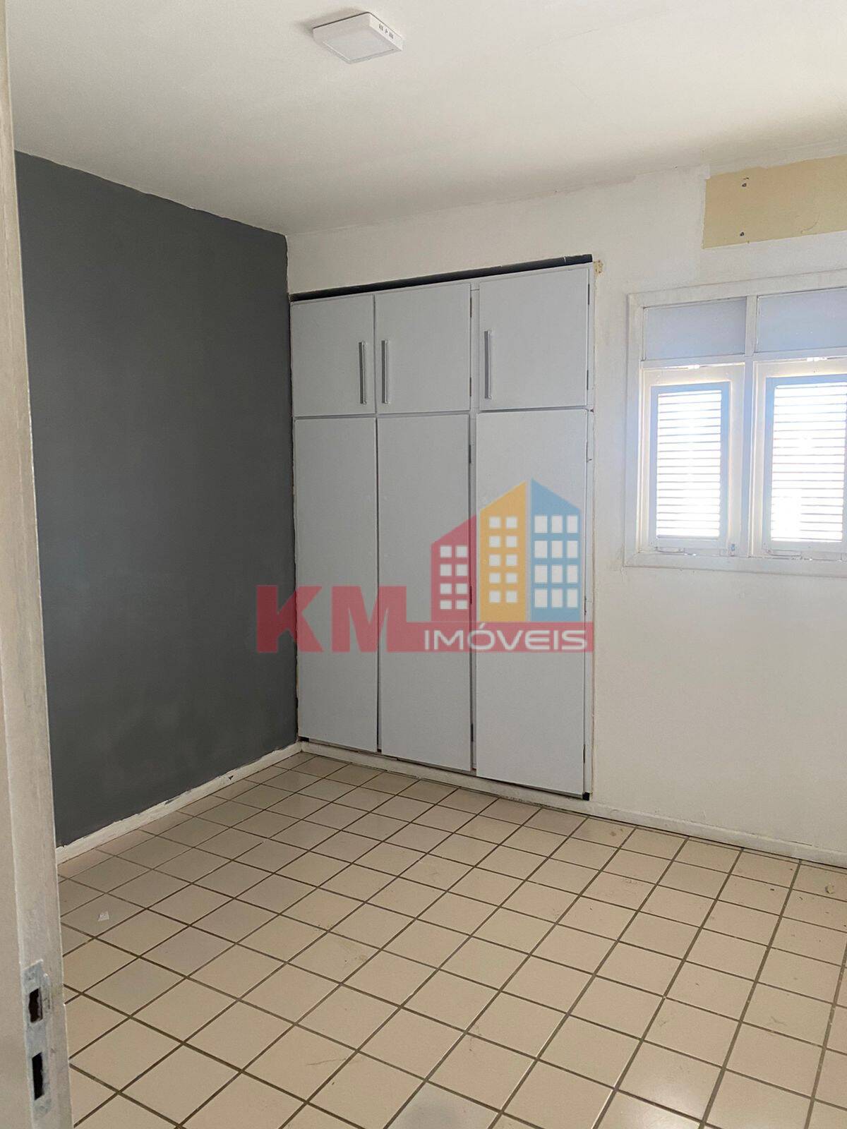 Apartamento à venda com 1 quarto, 240m² - Foto 5