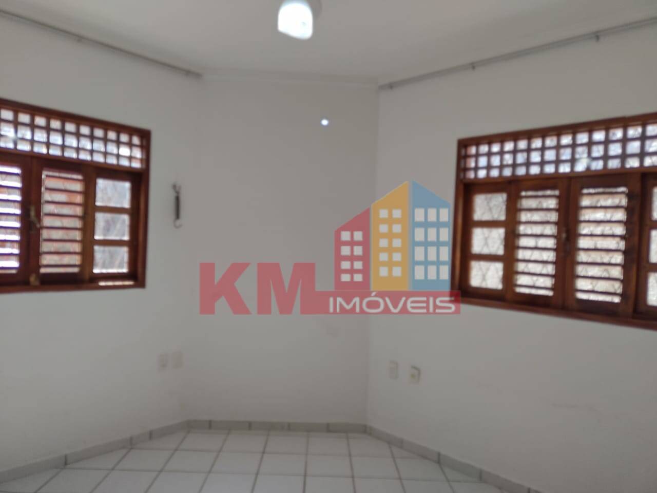 Casa à venda com 3 quartos, 360m² - Foto 8