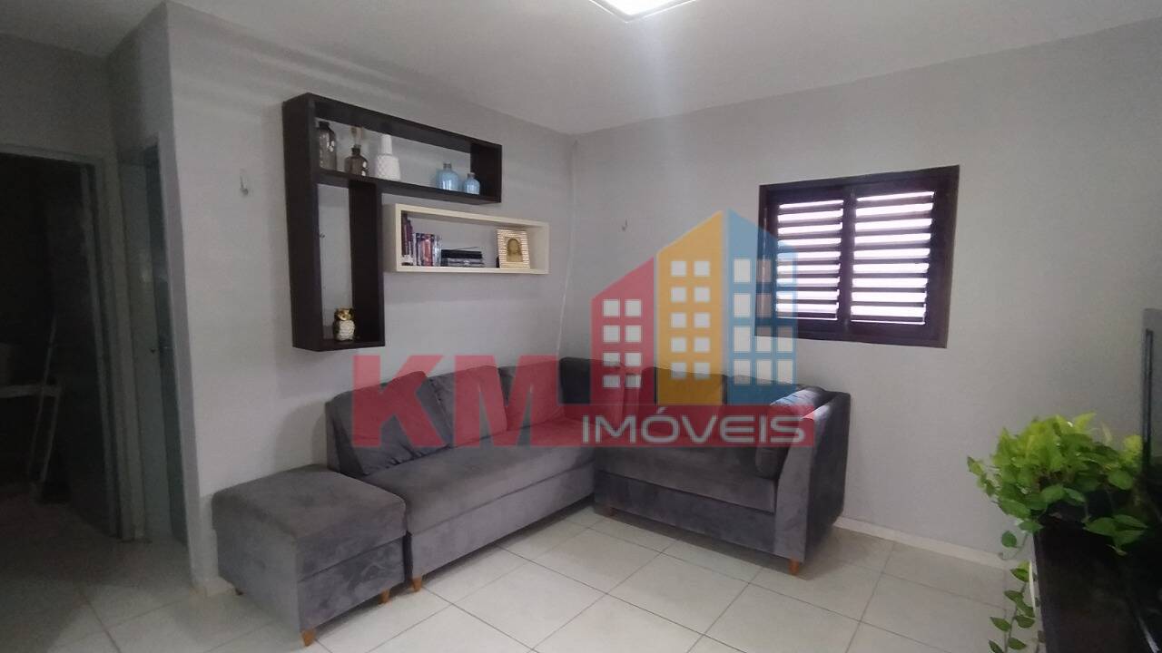 Casa à venda com 2 quartos, 200m² - Foto 5