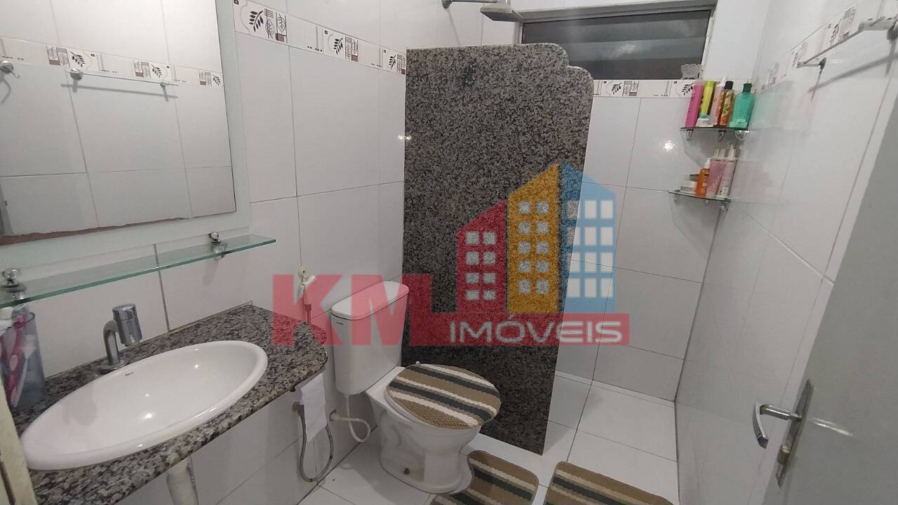 Casa à venda com 2 quartos, 200m² - Foto 11