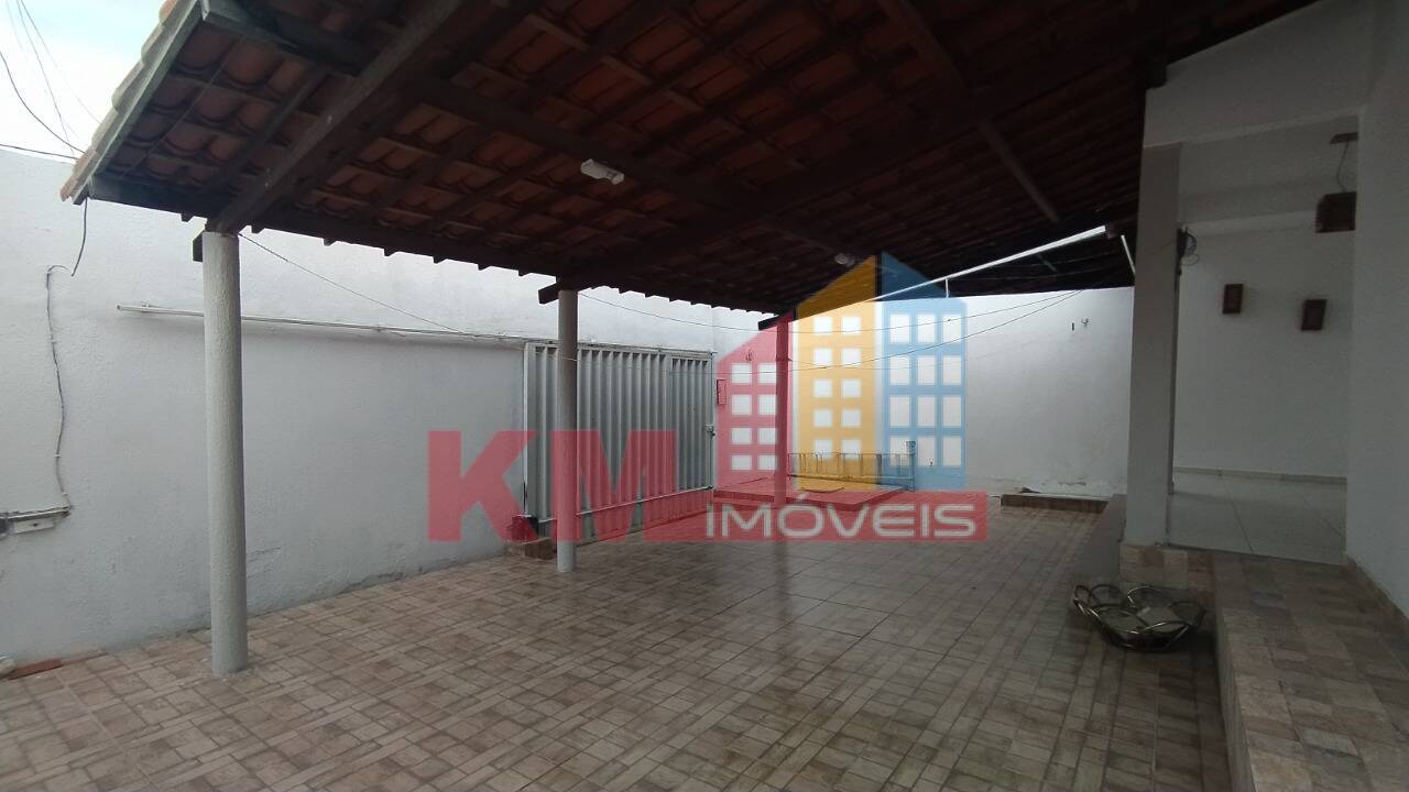 Casa à venda com 2 quartos, 200m² - Foto 18