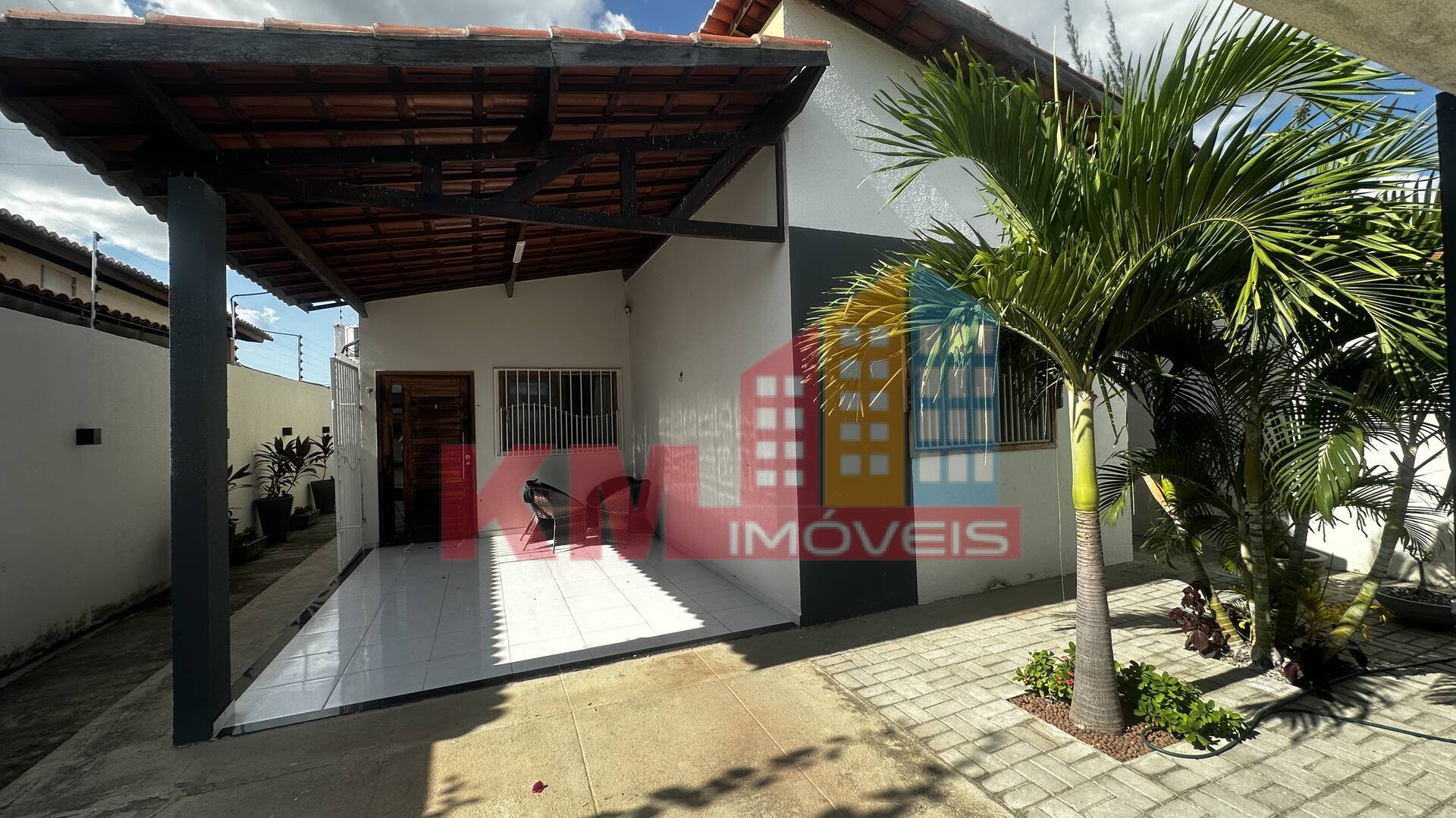 Casa à venda com 2 quartos, 107m² - Foto 2