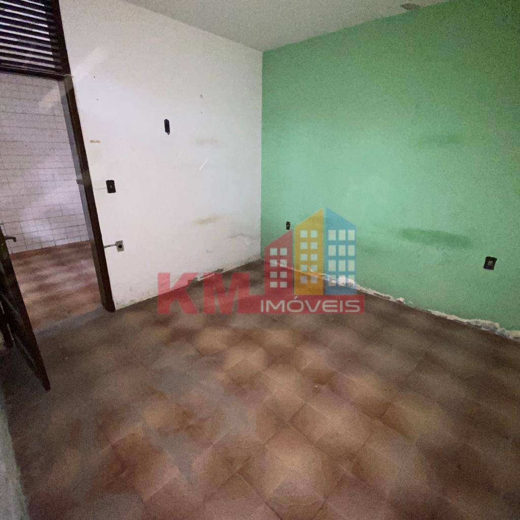 Casa à venda com 4 quartos, 270m² - Foto 7