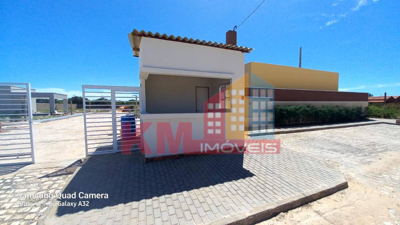 Casa de Condomínio à venda com 3 quartos, 200m² - Foto 1