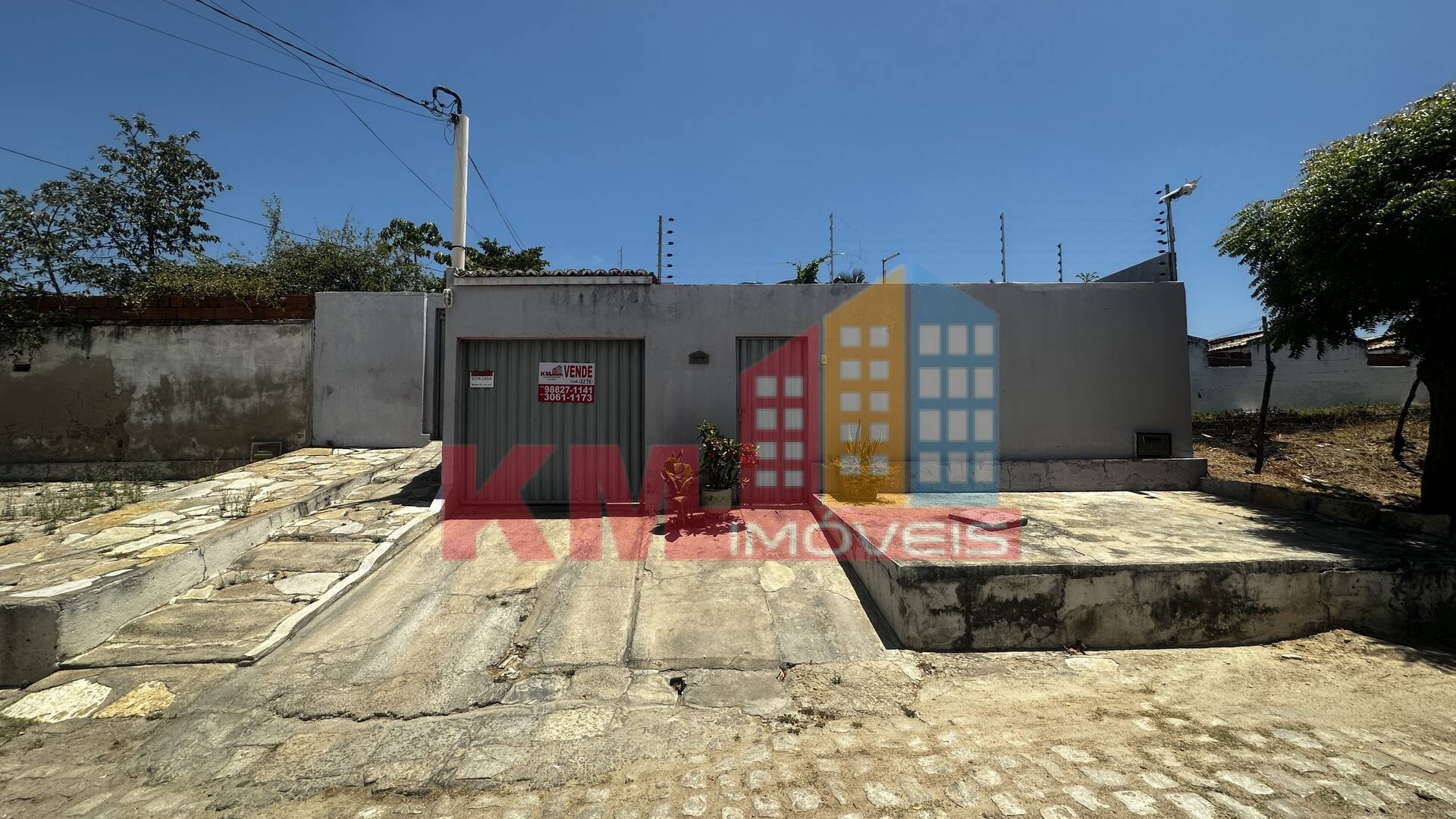 Casa à venda com 2 quartos, 360m² - Foto 1