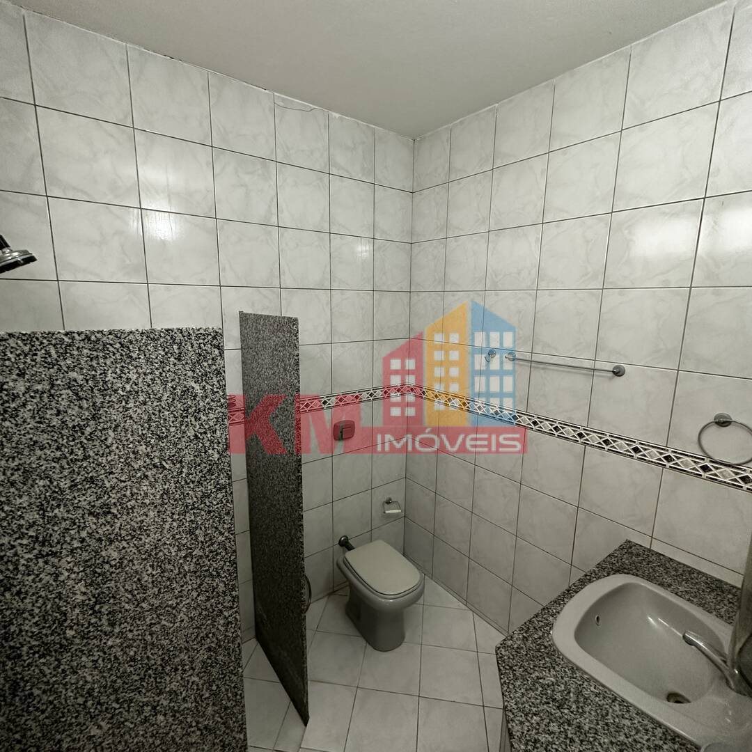 Casa à venda com 4 quartos, 250m² - Foto 12