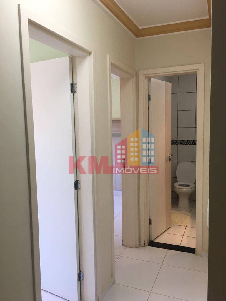 Apartamento à venda com 2 quartos, 42m² - Foto 2