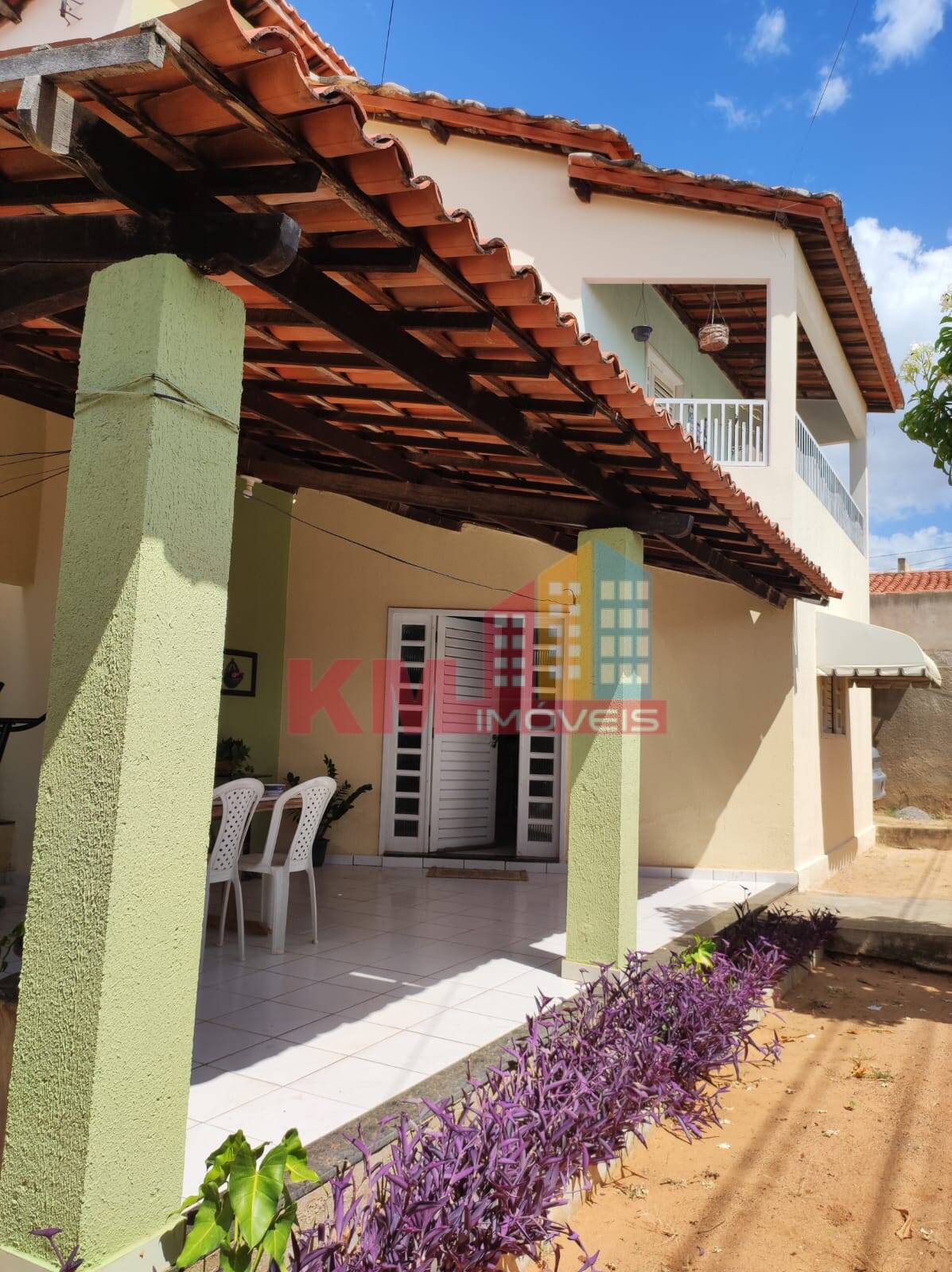 Casa à venda com 3 quartos, 171m² - Foto 2