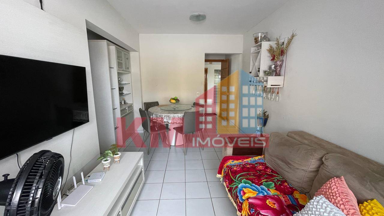 Apartamento à venda com 2 quartos, 70m² - Foto 3