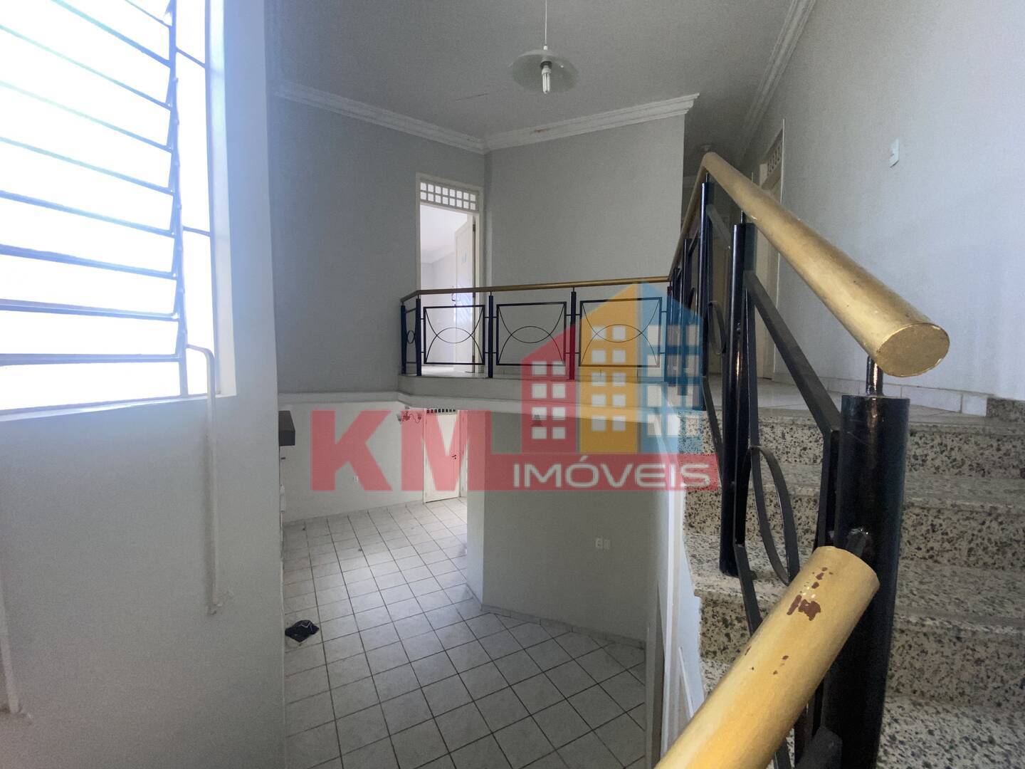 Casa para alugar com 5 quartos, 200m² - Foto 11