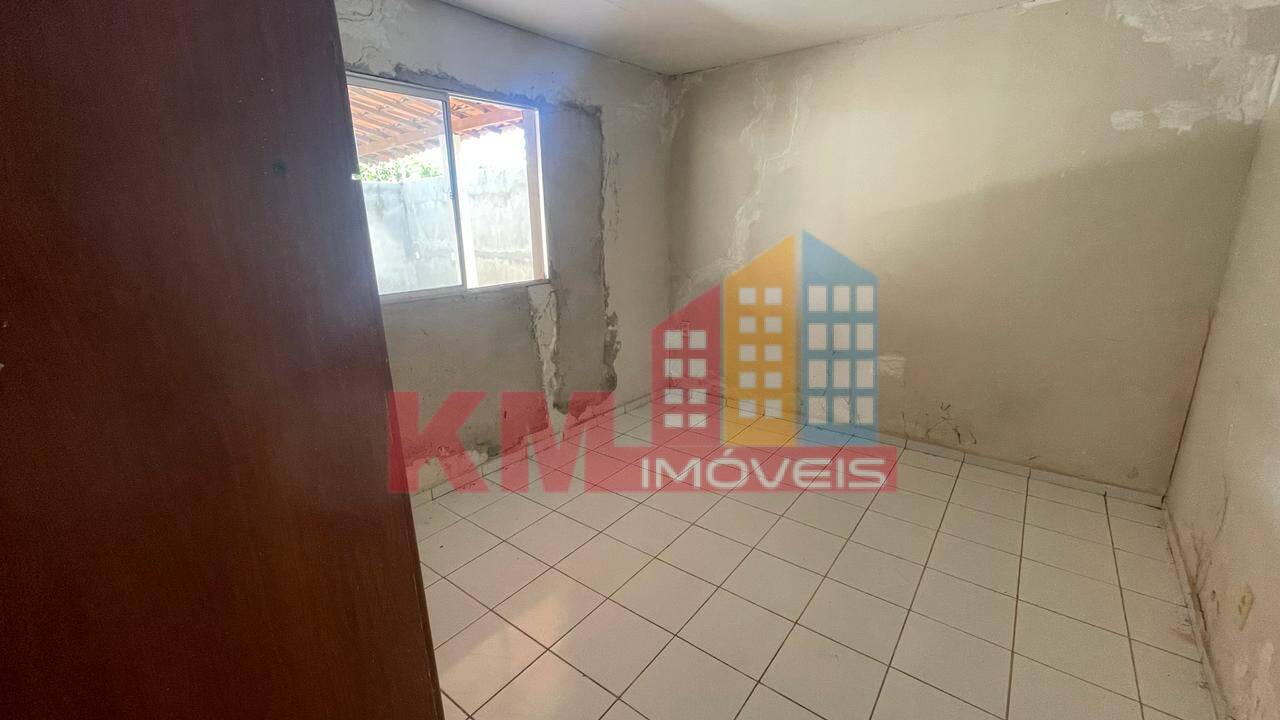 Casa à venda com 2 quartos, 300m² - Foto 5