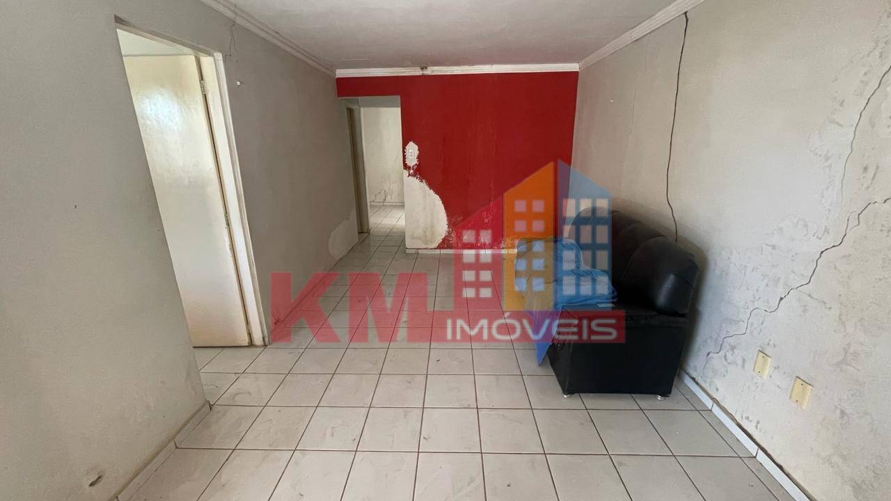 Casa à venda com 2 quartos, 300m² - Foto 4