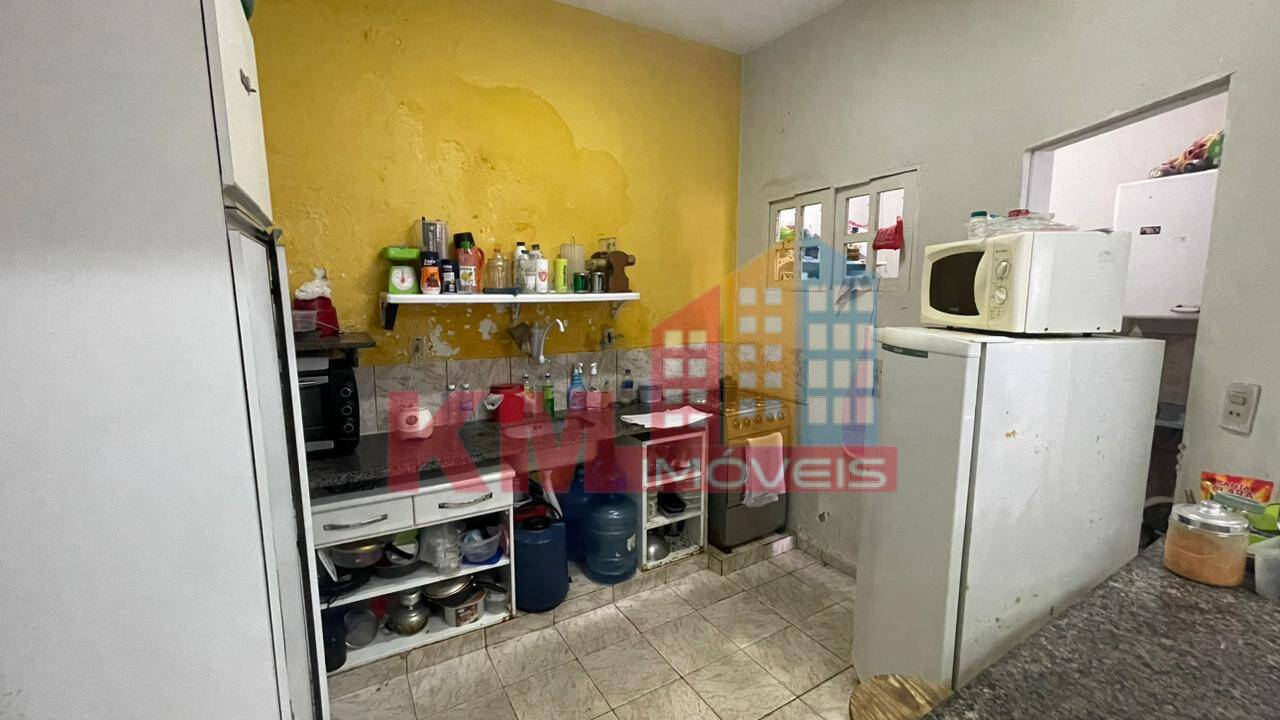 Casa à venda com 2 quartos, 95m² - Foto 8