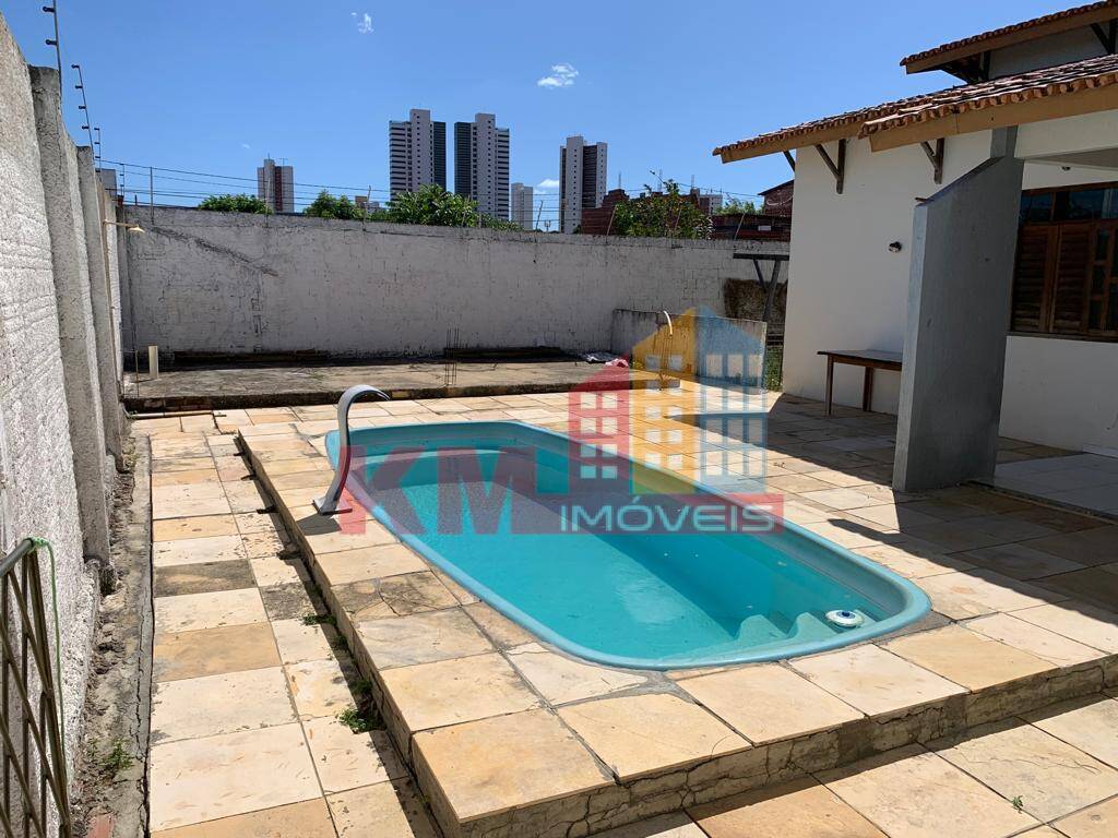 Casa à venda com 3 quartos, 270m² - Foto 18