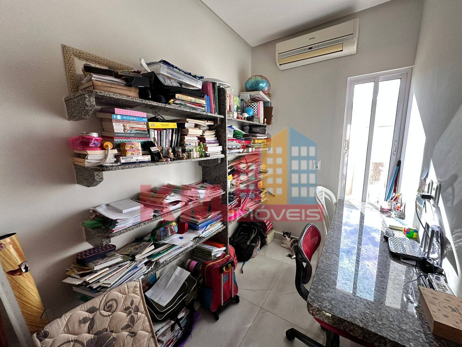 Casa de Condomínio à venda com 3 quartos, 176m² - Foto 9