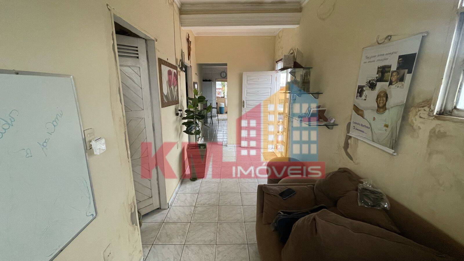 Casa à venda com 2 quartos, 999m² - Foto 2