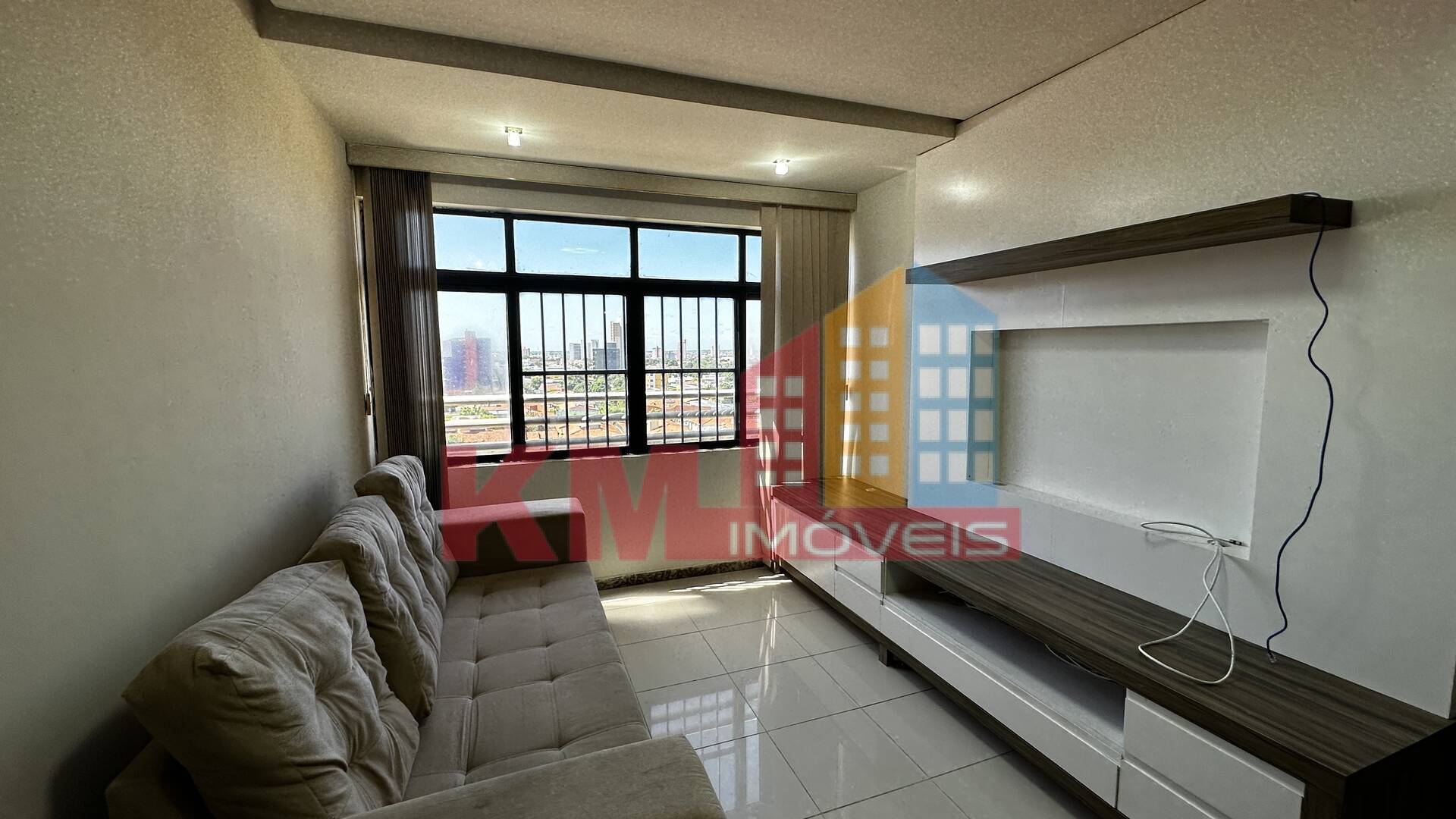 Apartamento à venda com 3 quartos, 70m² - Foto 2