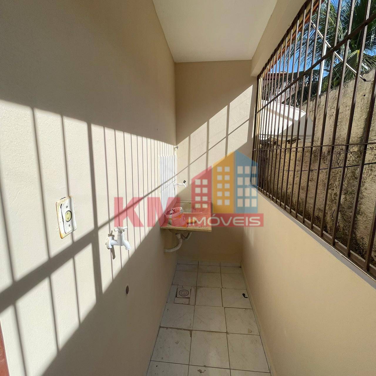 Casa à venda com 3 quartos, 100m² - Foto 16