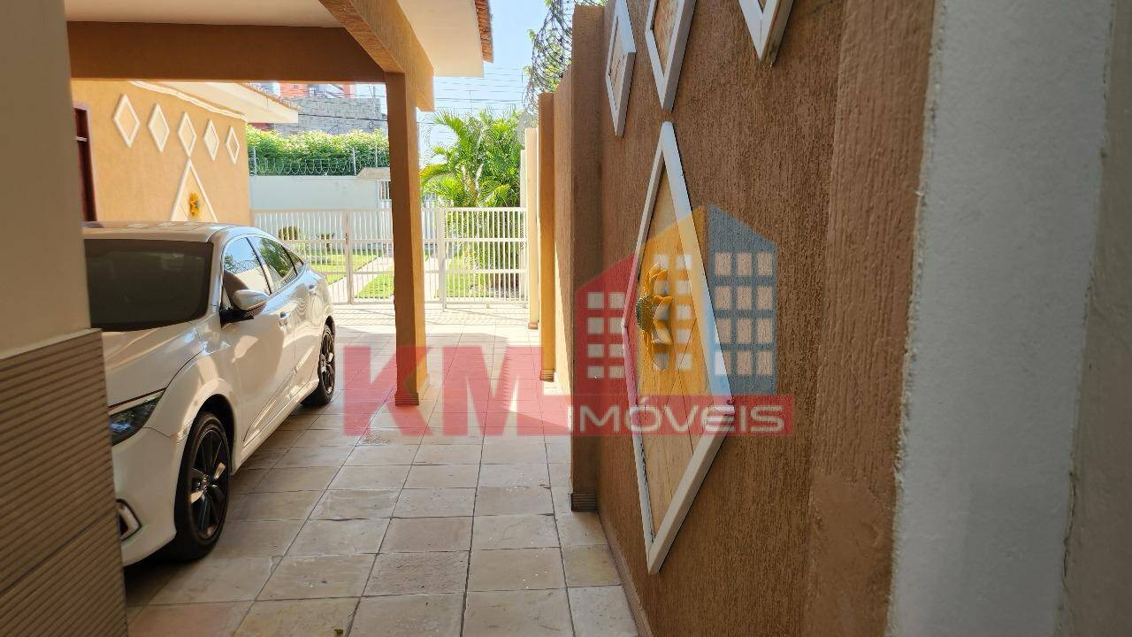 Casa à venda com 4 quartos, 250m² - Foto 5