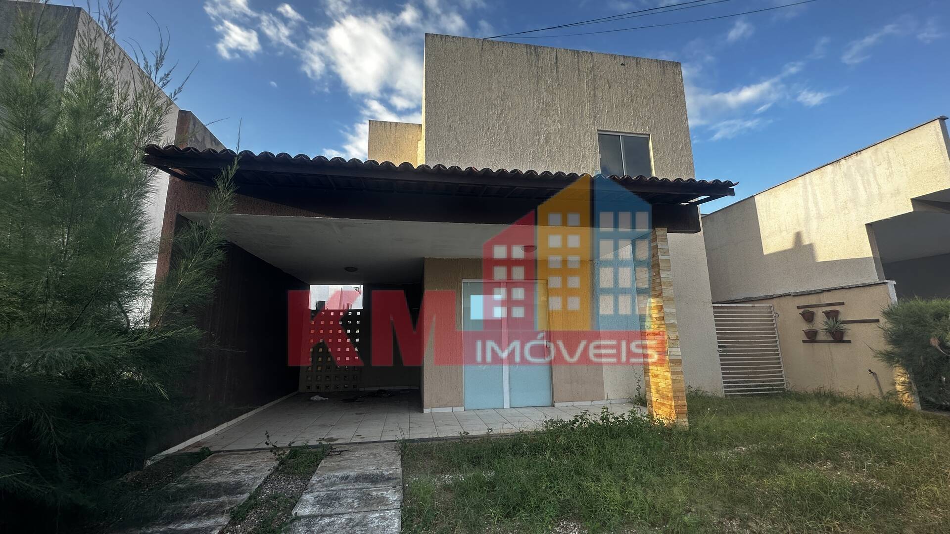 Casa à venda com 4 quartos, 180m² - Foto 2