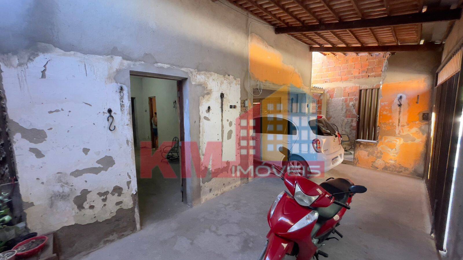 Casa à venda com 4 quartos, 999m² - Foto 2