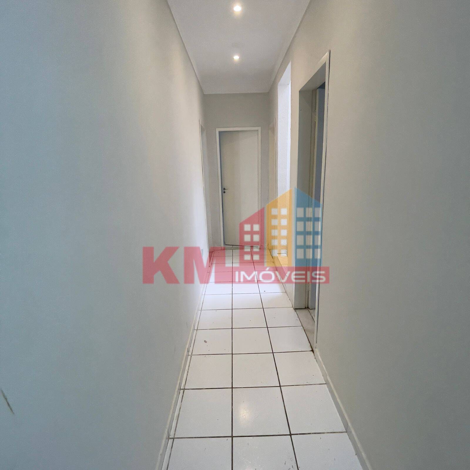 Casa à venda com 4 quartos, 198m² - Foto 4