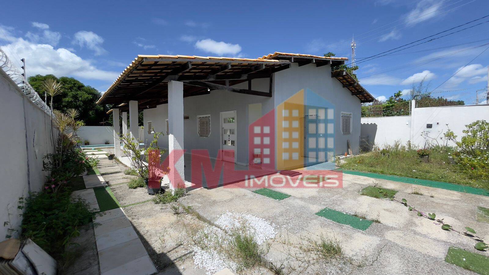 Casa à venda com 4 quartos, 198m² - Foto 2