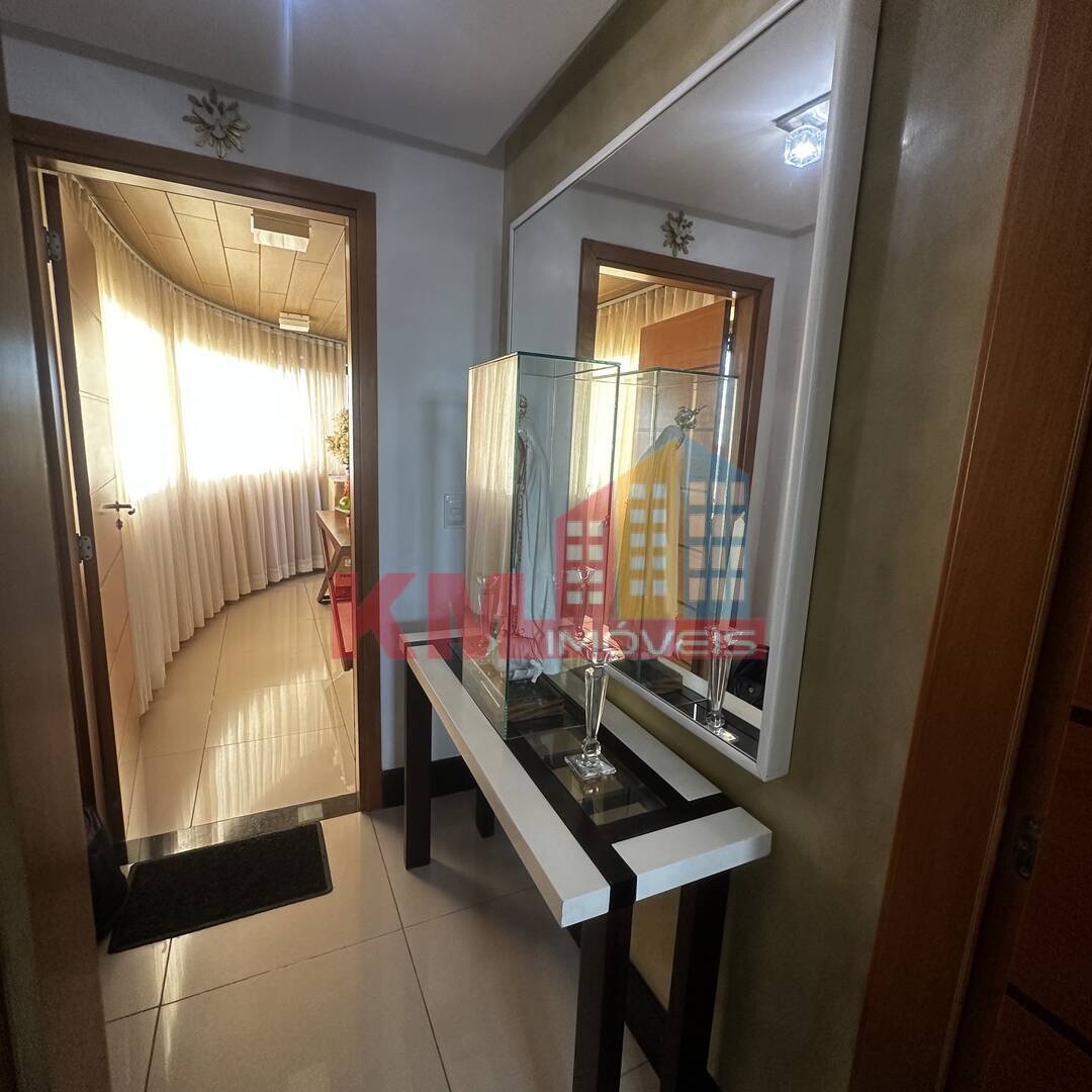 Apartamento à venda com 3 quartos, 172m² - Foto 2