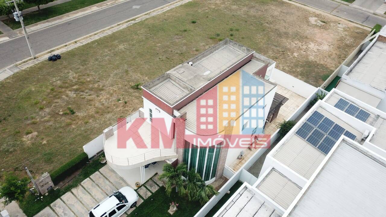 Casa de Condomínio à venda com 4 quartos, 212m² - Foto 2