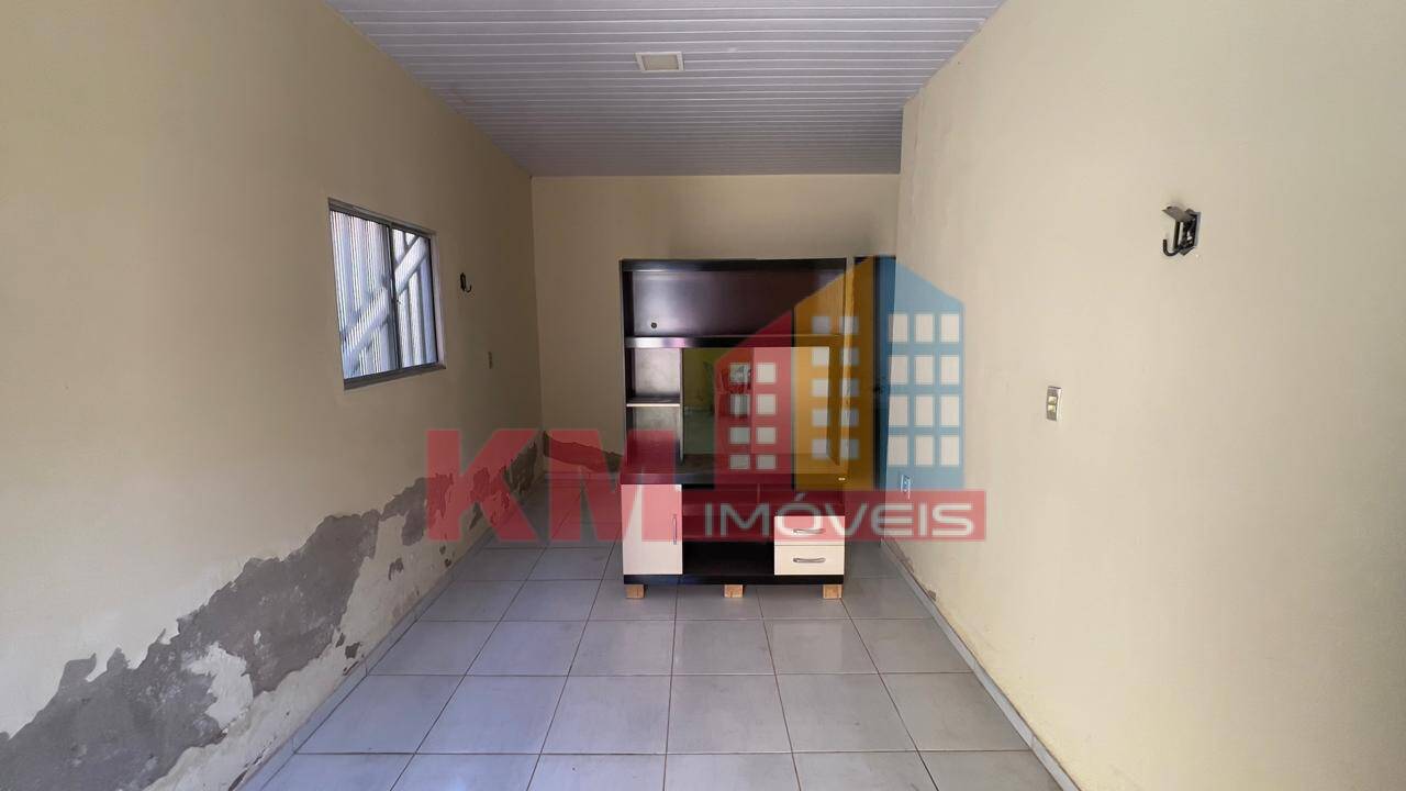 Casa à venda com 2 quartos, 65m² - Foto 3