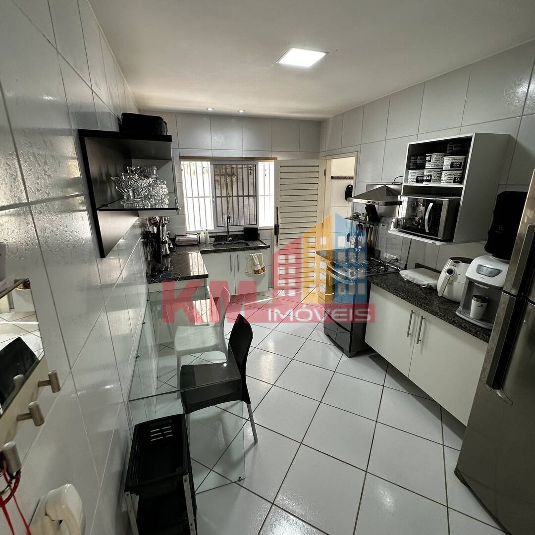 Casa à venda com 3 quartos, 999m² - Foto 8